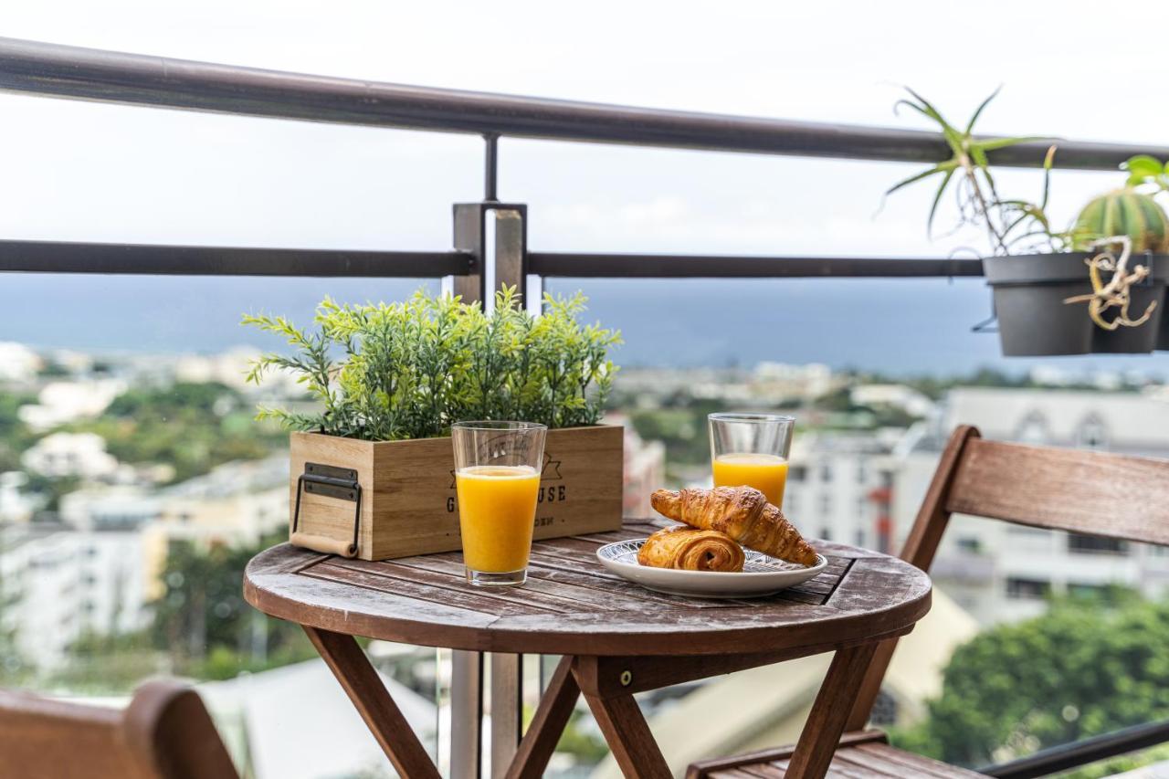 T1 - Panorama Dionysien - Proche Mercure Creolia Сен Дьони Екстериор снимка